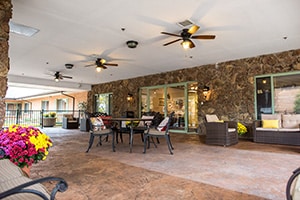 Highline Post Acute dining room with comfortable seating